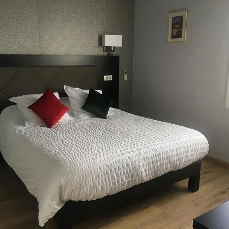 Logis Restaurant Les Balcons De L'esperance Отель