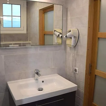 Logis Restaurant Les Balcons De L'esperance 호텔 3*