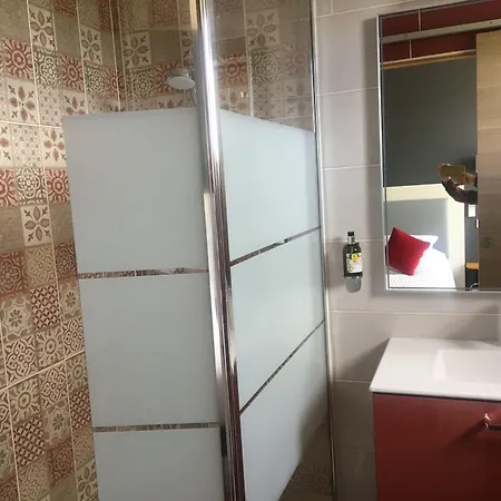 Hotell Logis Restaurant Les Balcons De L'esperance