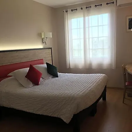 Logis Restaurant Les Balcons De L'esperance Hotell Limeuil