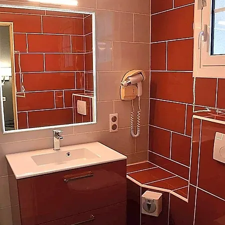 Hotell Logis Restaurant Les Balcons De L'esperance