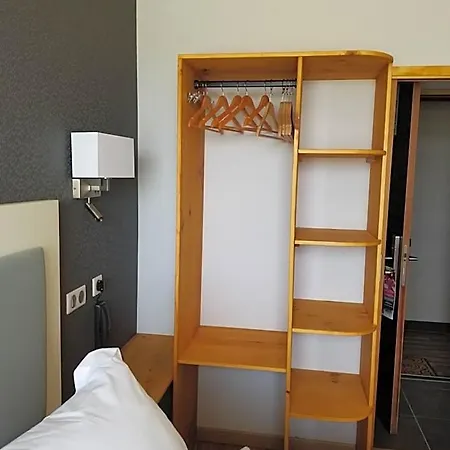 Logis Restaurant Les Balcons De L'esperance Hotell