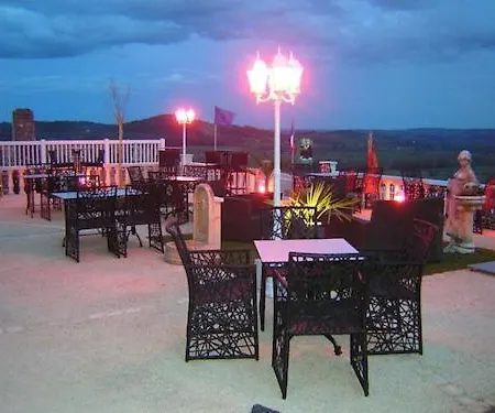 Logis Restaurant Les Balcons De L'esperance Hotel