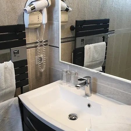 Logis Restaurant Les Balcons De L'esperance Hotel Limeuil