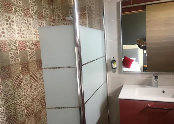 Hotel Logis Restaurant Les Balcons De L'esperance