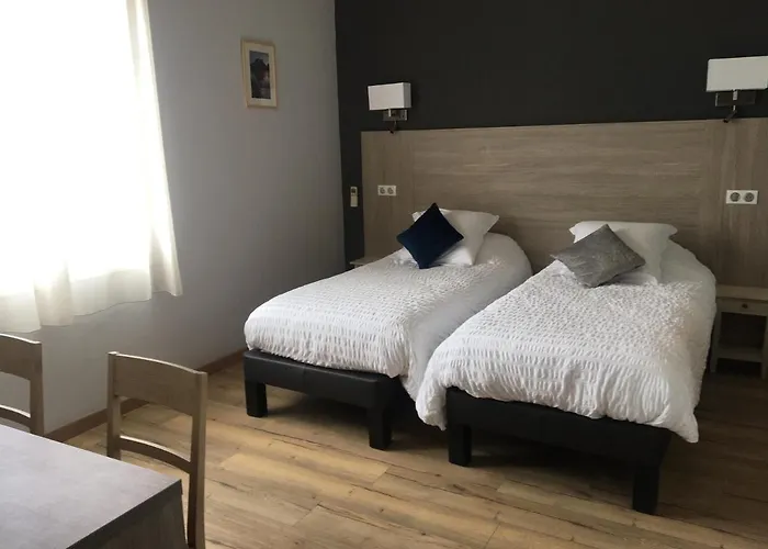 Hotel Logis Restaurant Les Balcons De L'esperance Limeuil