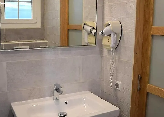 Logis Restaurant Les Balcons De L'esperance Hotel 3*