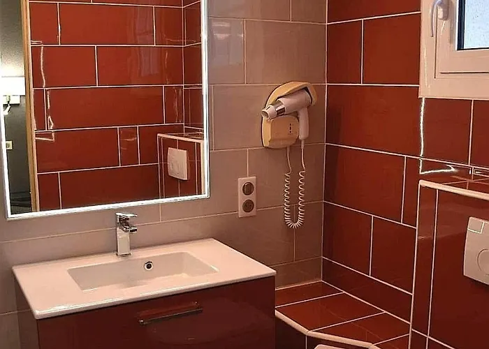 Logis Restaurant Les Balcons De L'esperance 3*