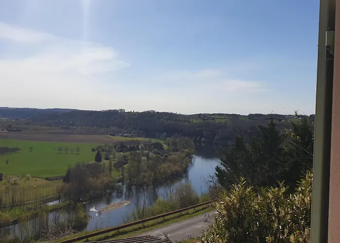 Logis Restaurant Les Balcons De L'esperance Hotel